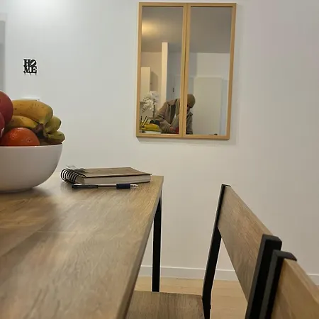 Seemingly Spacious Modern & Bright Chic